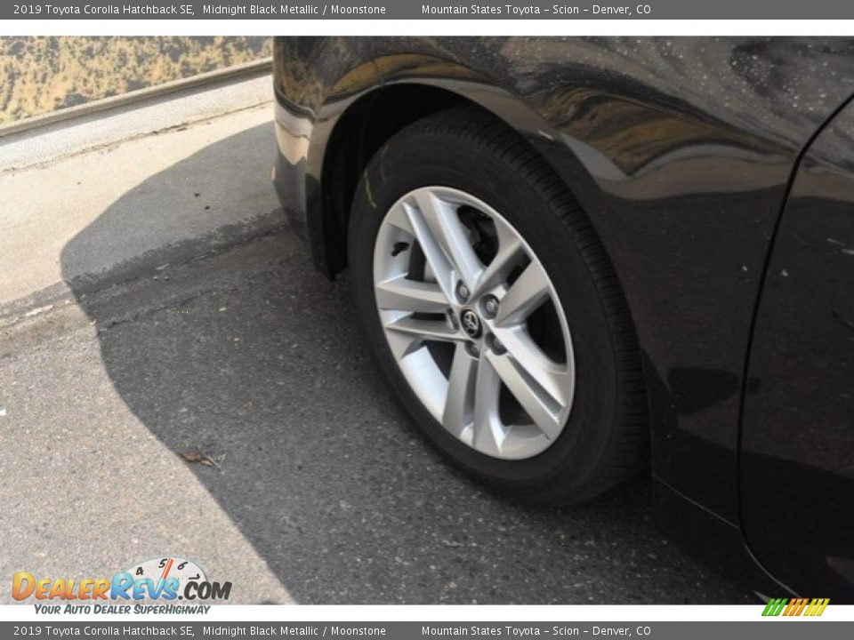 2019 Toyota Corolla Hatchback SE Midnight Black Metallic / Moonstone Photo #32