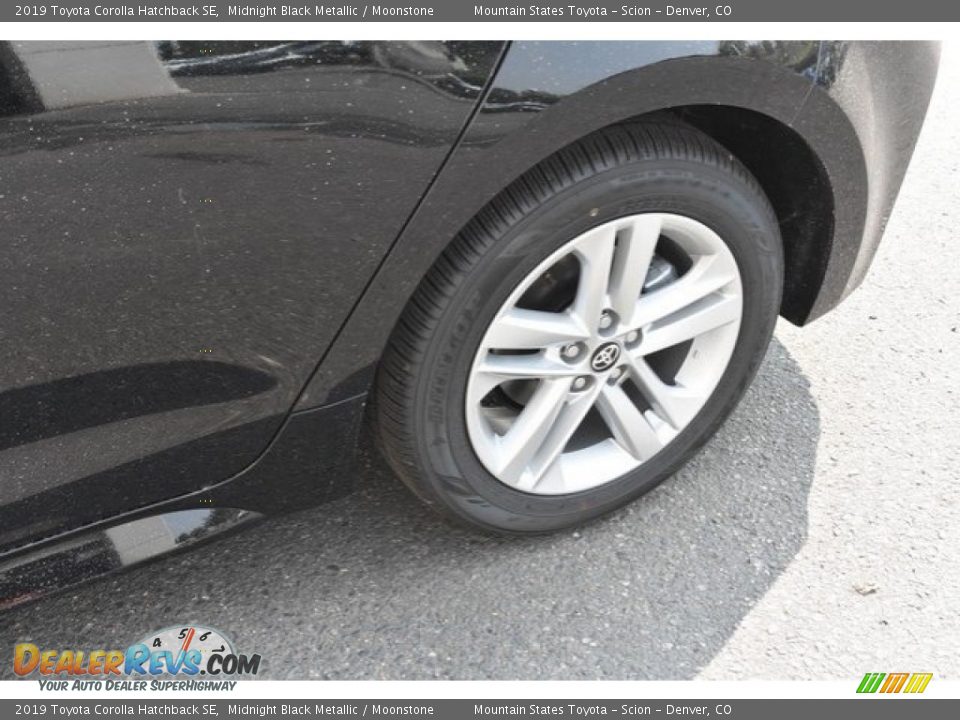 2019 Toyota Corolla Hatchback SE Midnight Black Metallic / Moonstone Photo #33