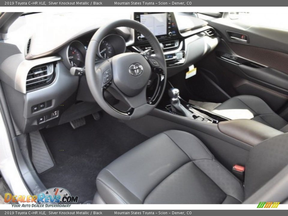 Black Interior - 2019 Toyota C-HR XLE Photo #5