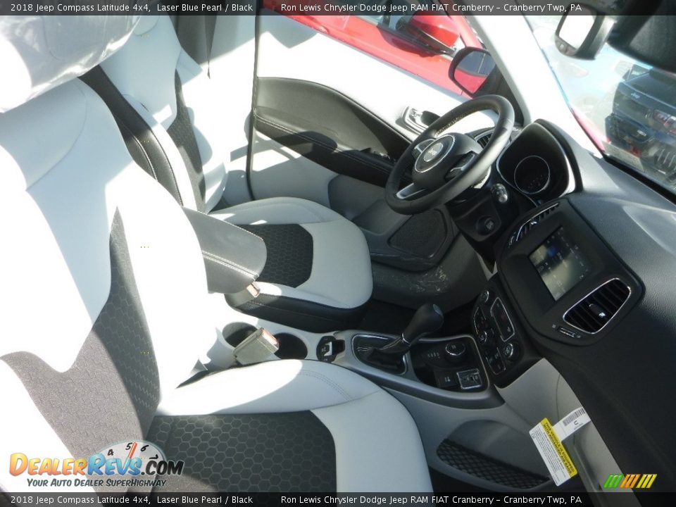 2018 Jeep Compass Latitude 4x4 Laser Blue Pearl / Black Photo #6