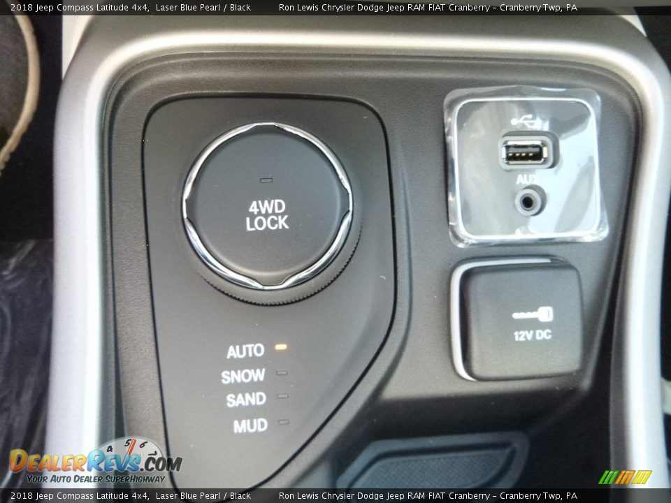2018 Jeep Compass Latitude 4x4 Laser Blue Pearl / Black Photo #16
