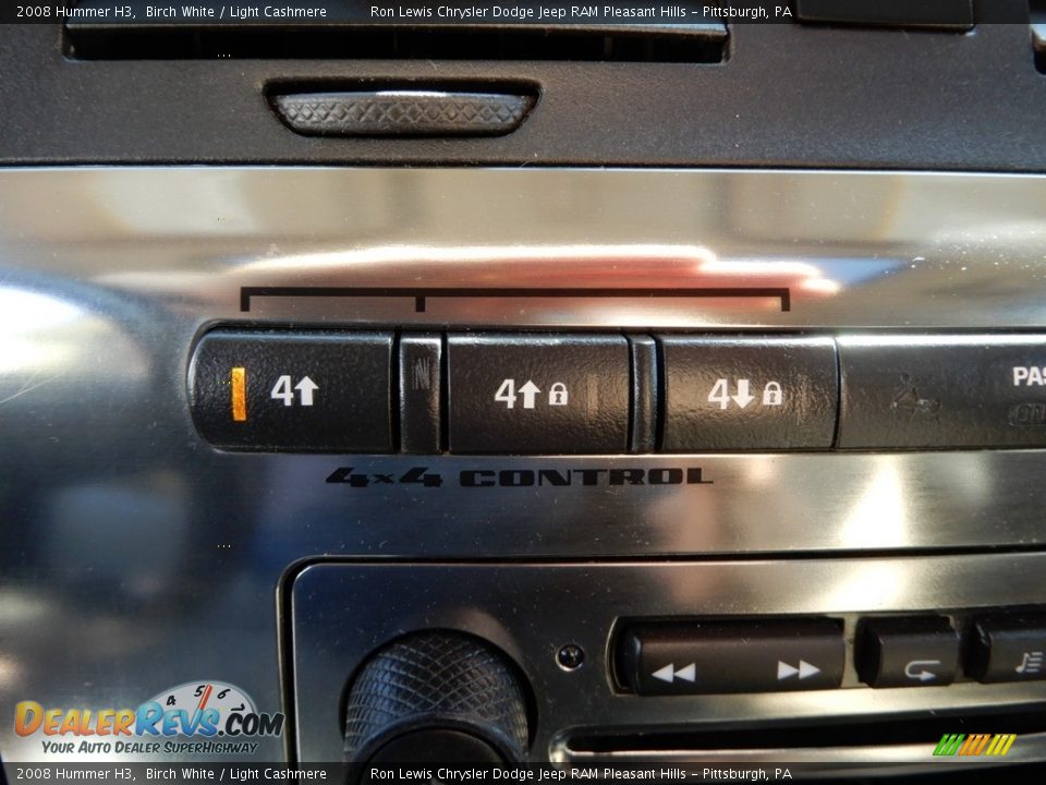 2008 Hummer H3 Birch White / Light Cashmere Photo #18