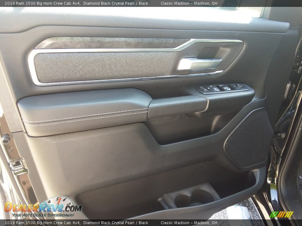 2019 Ram 1500 Big Horn Crew Cab 4x4 Diamond Black Crystal Pearl / Black Photo #2
