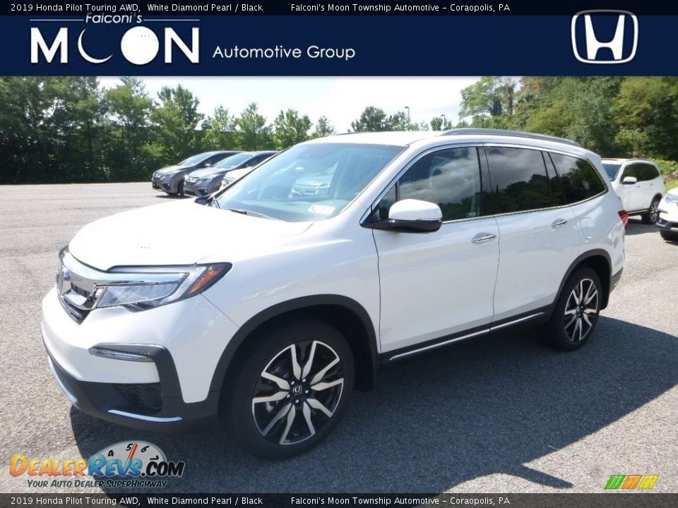 2019 Honda Pilot Touring AWD White Diamond Pearl / Black Photo #1