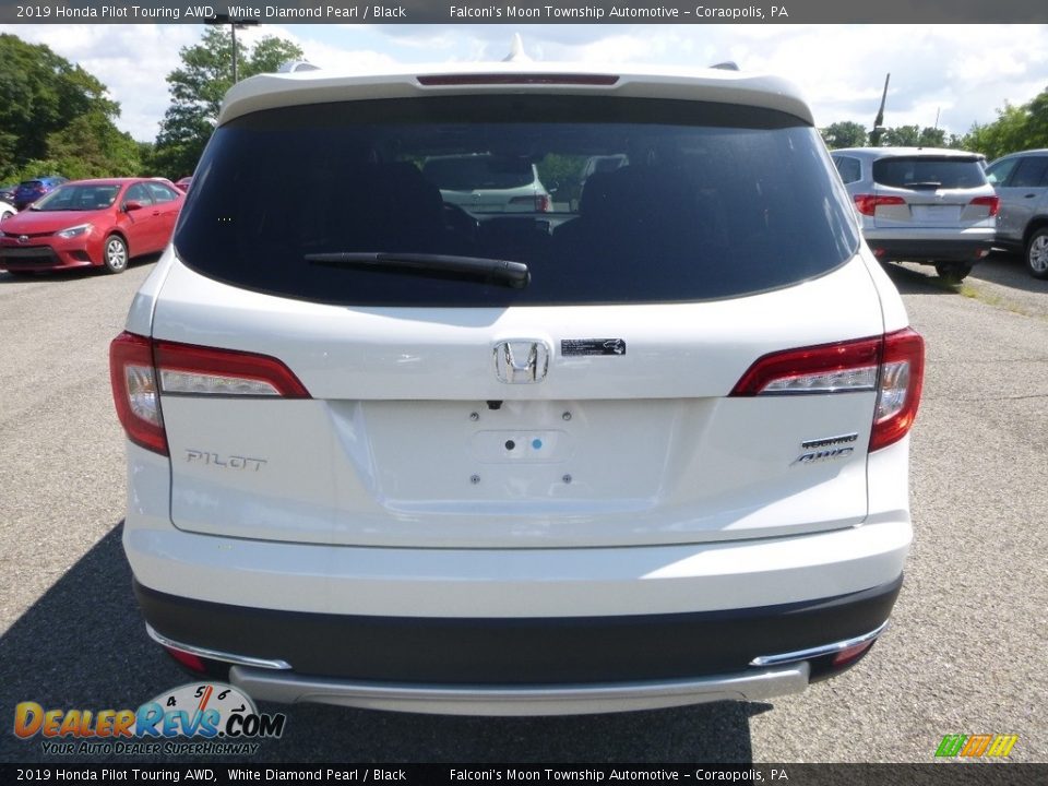2019 Honda Pilot Touring AWD White Diamond Pearl / Black Photo #3