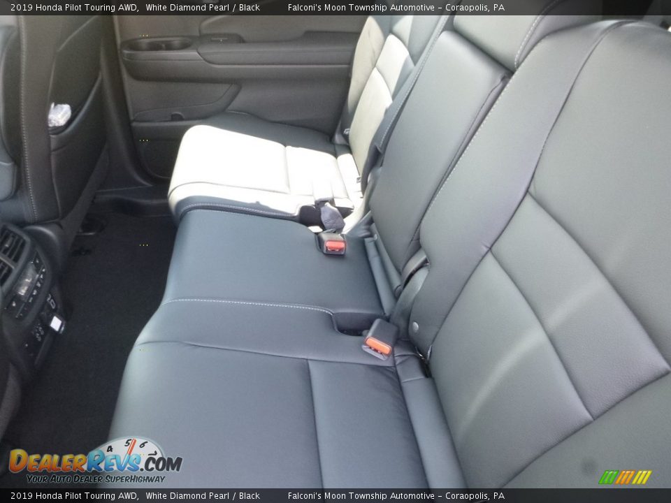 2019 Honda Pilot Touring AWD White Diamond Pearl / Black Photo #8