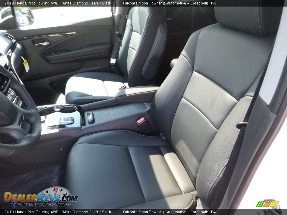 2019 Honda Pilot Touring AWD White Diamond Pearl / Black Photo #10