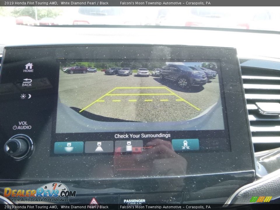 2019 Honda Pilot Touring AWD White Diamond Pearl / Black Photo #15