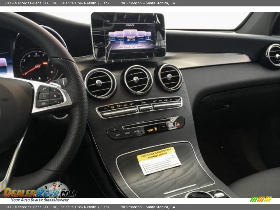 Controls of 2019 Mercedes-Benz GLC 300 Photo #6