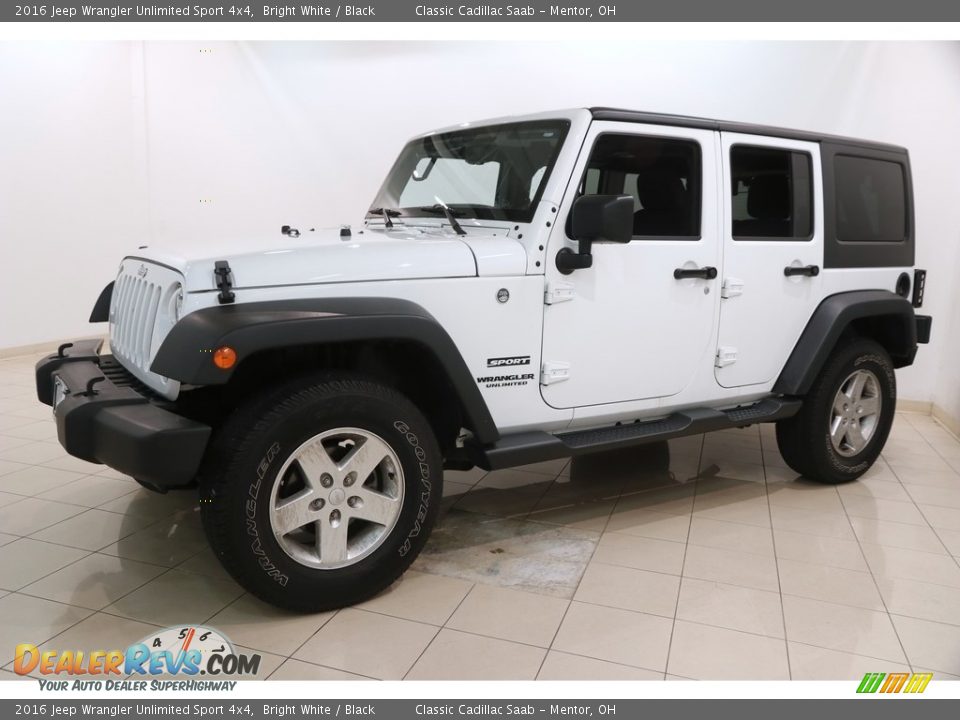 2016 Jeep Wrangler Unlimited Sport 4x4 Bright White / Black Photo #3