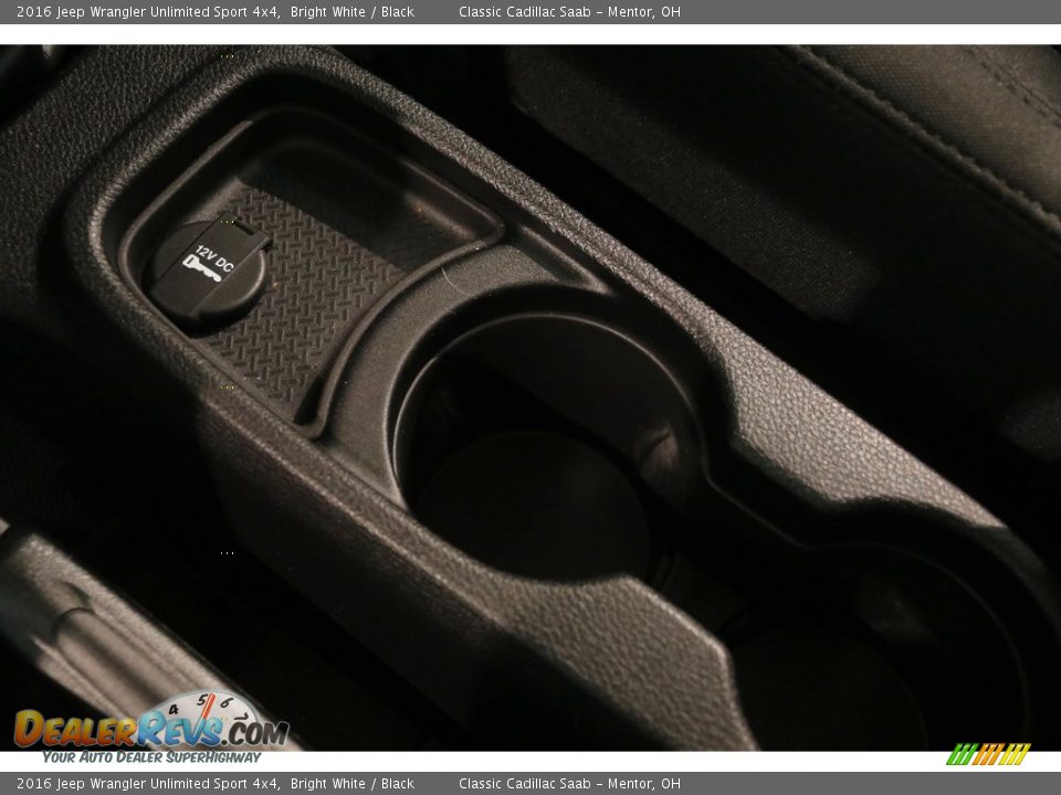 2016 Jeep Wrangler Unlimited Sport 4x4 Bright White / Black Photo #15