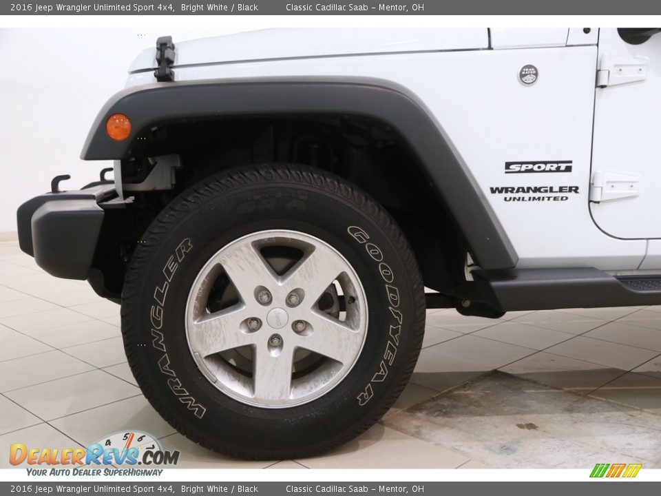 2016 Jeep Wrangler Unlimited Sport 4x4 Bright White / Black Photo #21