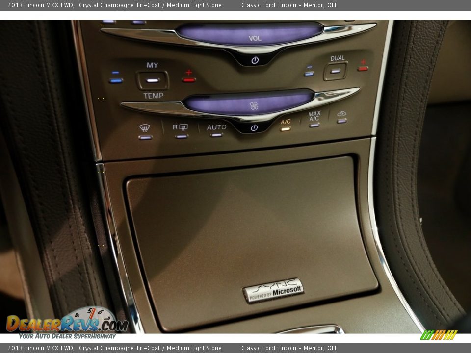 2013 Lincoln MKX FWD Crystal Champagne Tri-Coat / Medium Light Stone Photo #17