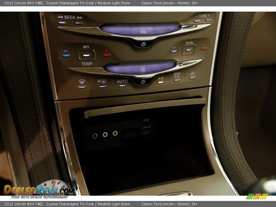 2013 Lincoln MKX FWD Crystal Champagne Tri-Coat / Medium Light Stone Photo #18