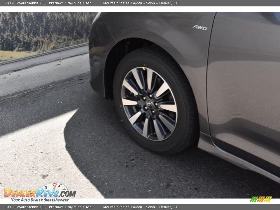 2019 Toyota Sienna XLE Predawn Gray Mica / Ash Photo #35