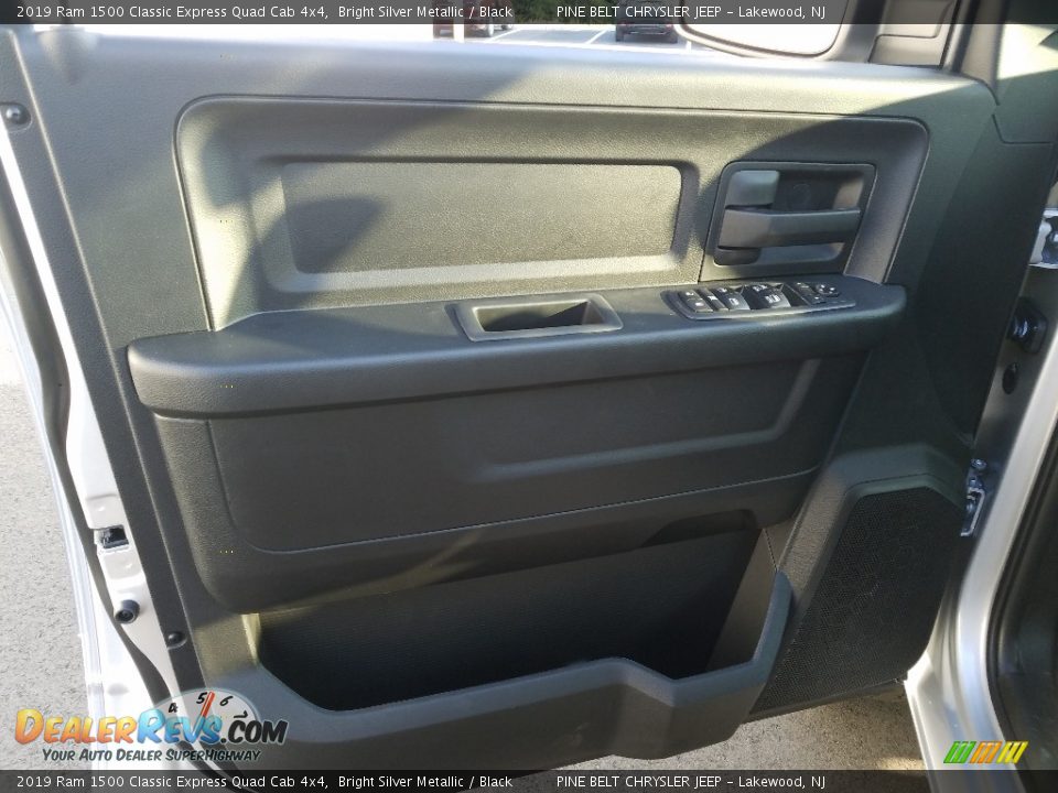 2019 Ram 1500 Classic Express Quad Cab 4x4 Bright Silver Metallic / Black Photo #6