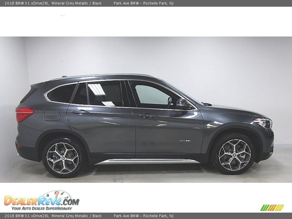 2018 BMW X1 xDrive28i Mineral Grey Metallic / Black Photo #6