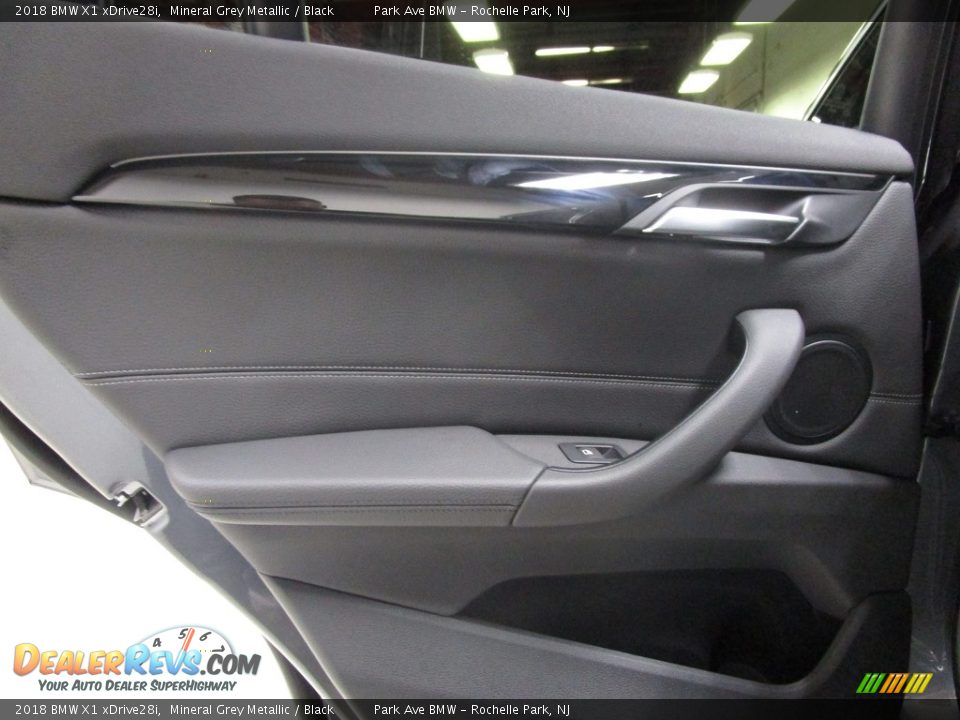 2018 BMW X1 xDrive28i Mineral Grey Metallic / Black Photo #13