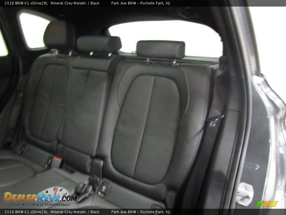 2018 BMW X1 xDrive28i Mineral Grey Metallic / Black Photo #14