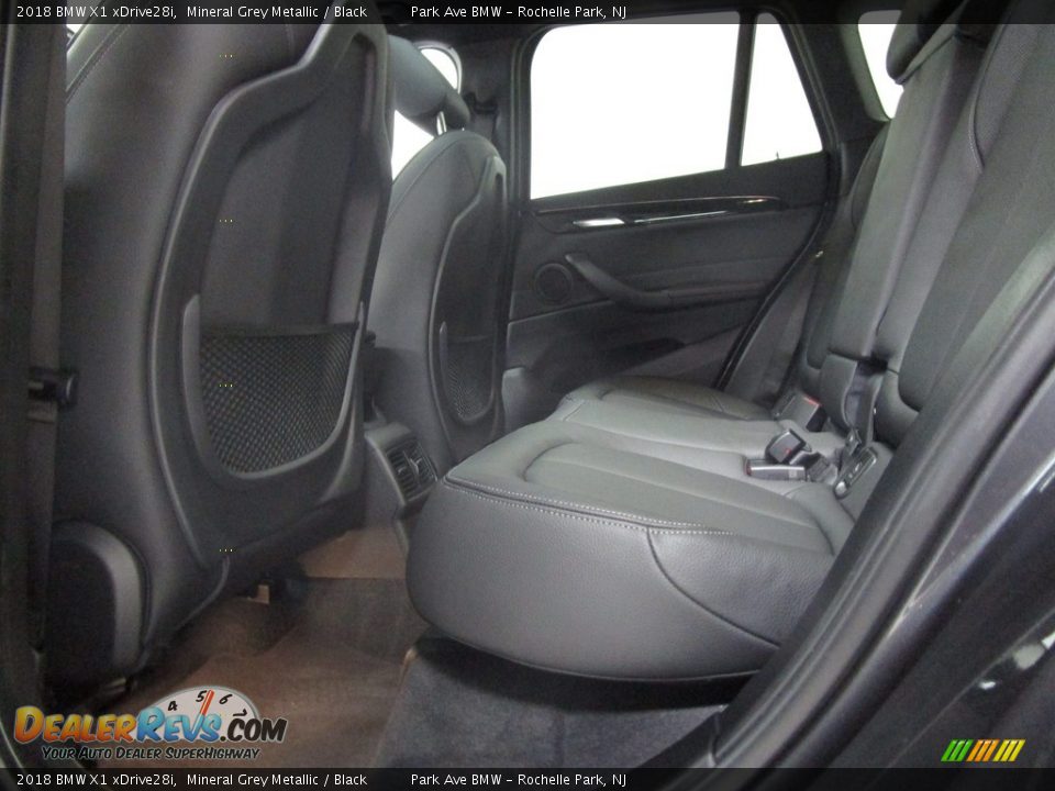 2018 BMW X1 xDrive28i Mineral Grey Metallic / Black Photo #15