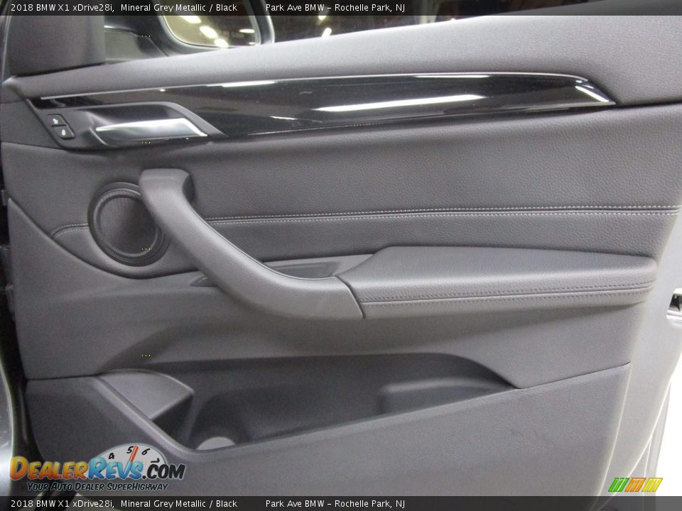 2018 BMW X1 xDrive28i Mineral Grey Metallic / Black Photo #16