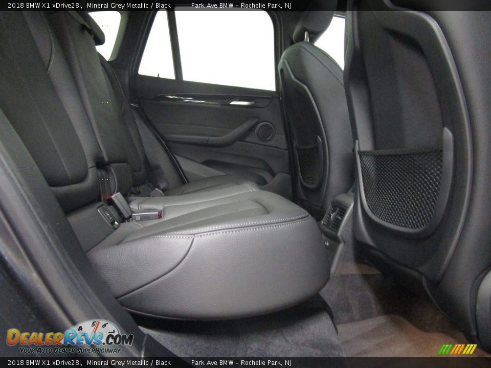 2018 BMW X1 xDrive28i Mineral Grey Metallic / Black Photo #21