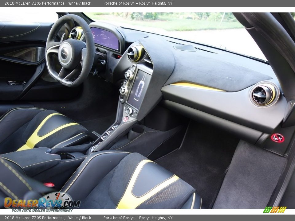 Dashboard of 2018 McLaren 720S Performance Photo #16