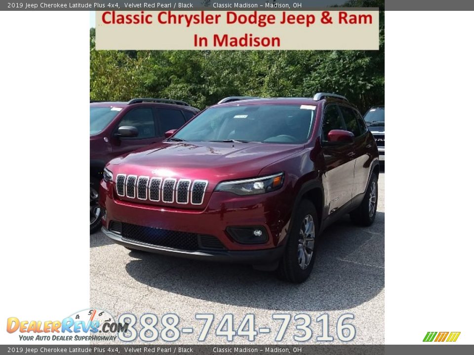 2019 Jeep Cherokee Latitude Plus 4x4 Velvet Red Pearl / Black Photo #1