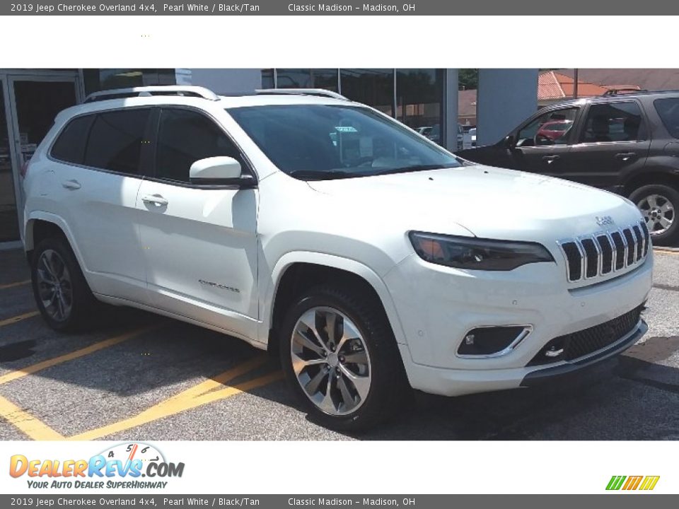 2019 Jeep Cherokee Overland 4x4 Pearl White / Black/Tan Photo #2
