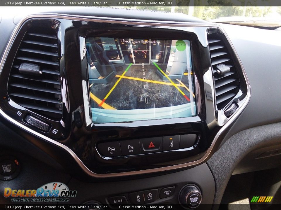 2019 Jeep Cherokee Overland 4x4 Pearl White / Black/Tan Photo #12
