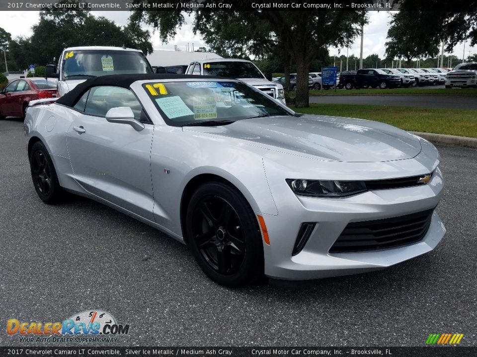 Front 3/4 View of 2017 Chevrolet Camaro LT Convertible Photo #7