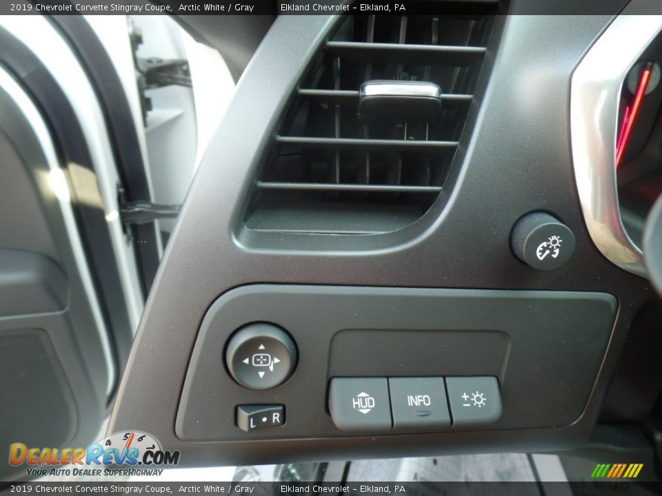 Controls of 2019 Chevrolet Corvette Stingray Coupe Photo #25