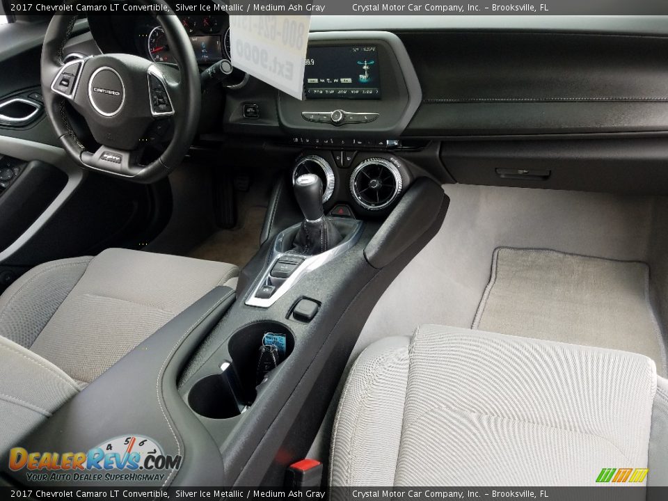 Dashboard of 2017 Chevrolet Camaro LT Convertible Photo #13