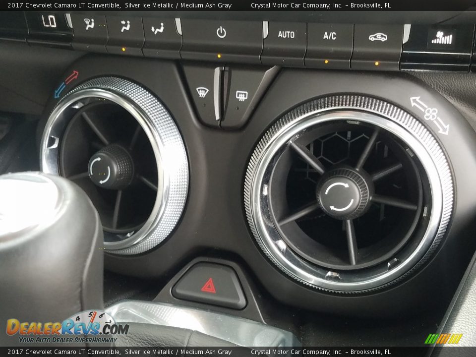 Controls of 2017 Chevrolet Camaro LT Convertible Photo #16