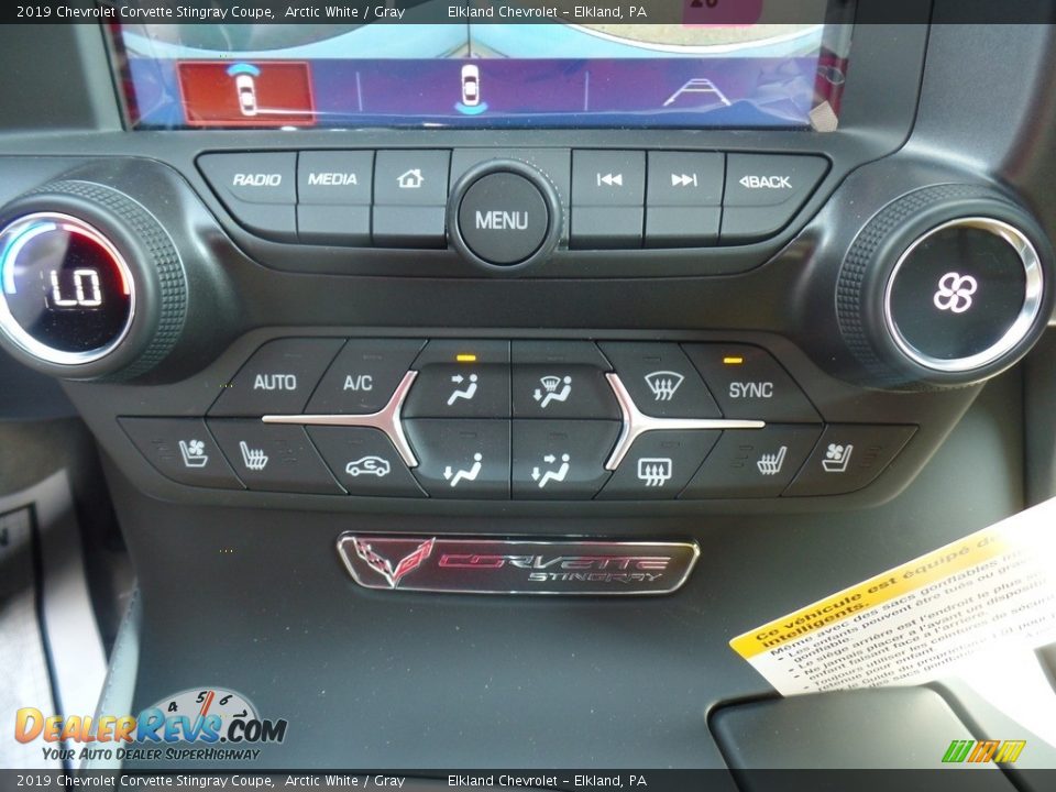 Controls of 2019 Chevrolet Corvette Stingray Coupe Photo #33