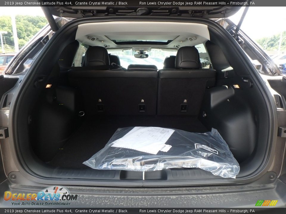 2019 Jeep Cherokee Latitude Plus 4x4 Granite Crystal Metallic / Black Photo #20