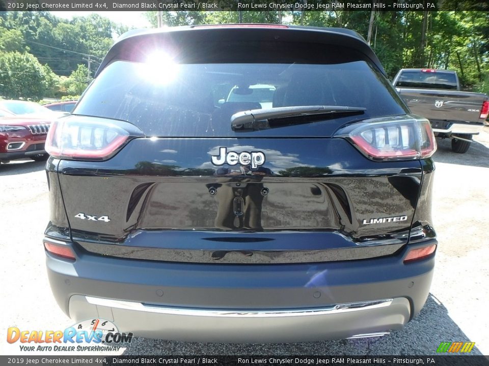 2019 Jeep Cherokee Limited 4x4 Diamond Black Crystal Pearl / Black Photo #4