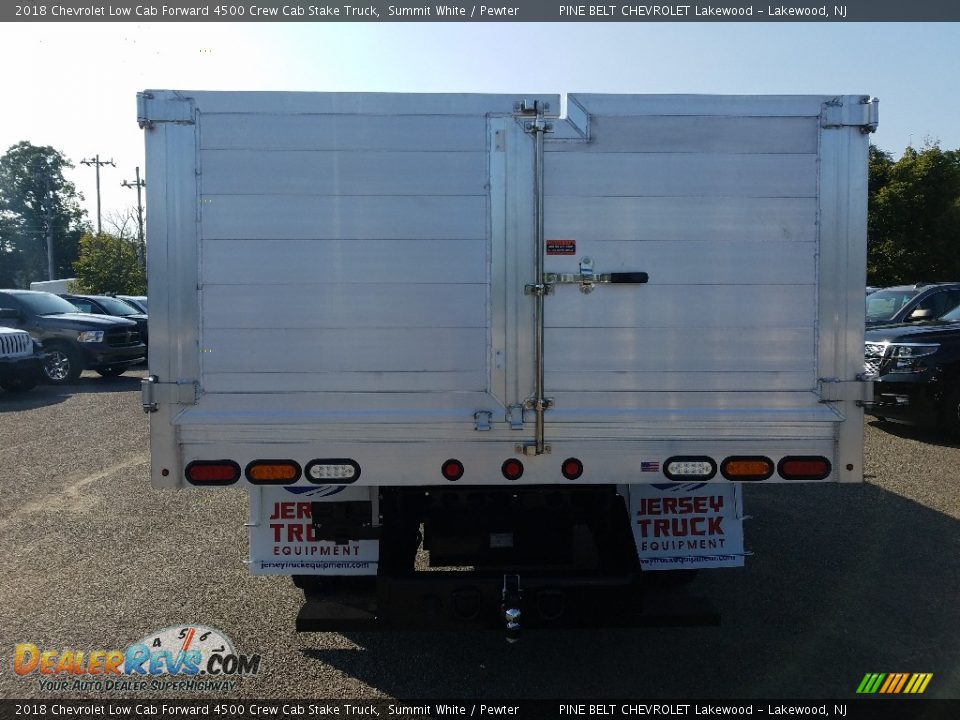 2018 Chevrolet Low Cab Forward 4500 Crew Cab Stake Truck Summit White / Pewter Photo #5