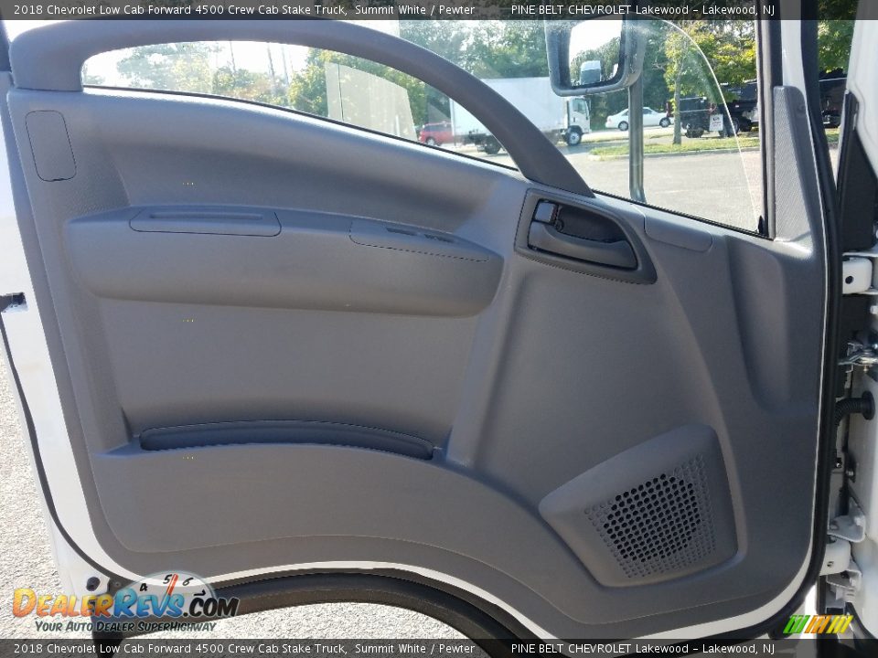 2018 Chevrolet Low Cab Forward 4500 Crew Cab Stake Truck Summit White / Pewter Photo #6