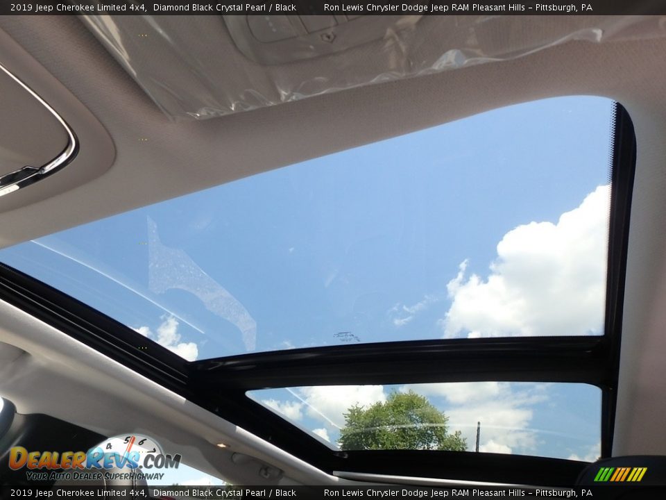 2019 Jeep Cherokee Limited 4x4 Diamond Black Crystal Pearl / Black Photo #16