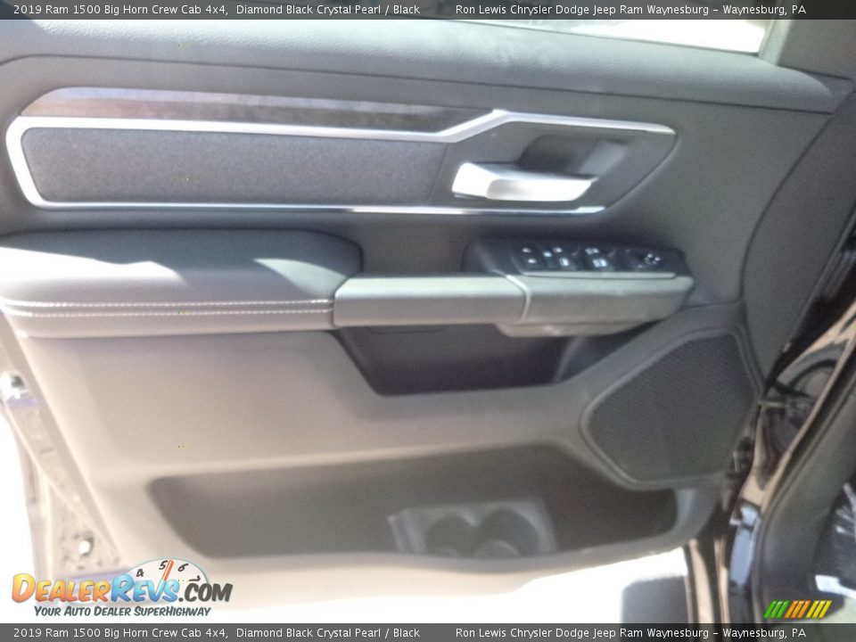2019 Ram 1500 Big Horn Crew Cab 4x4 Diamond Black Crystal Pearl / Black Photo #11