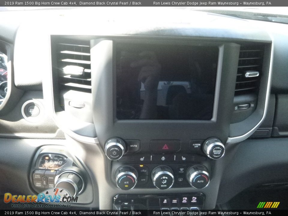 2019 Ram 1500 Big Horn Crew Cab 4x4 Diamond Black Crystal Pearl / Black Photo #14