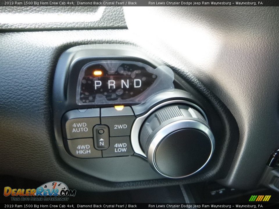 2019 Ram 1500 Big Horn Crew Cab 4x4 Diamond Black Crystal Pearl / Black Photo #18
