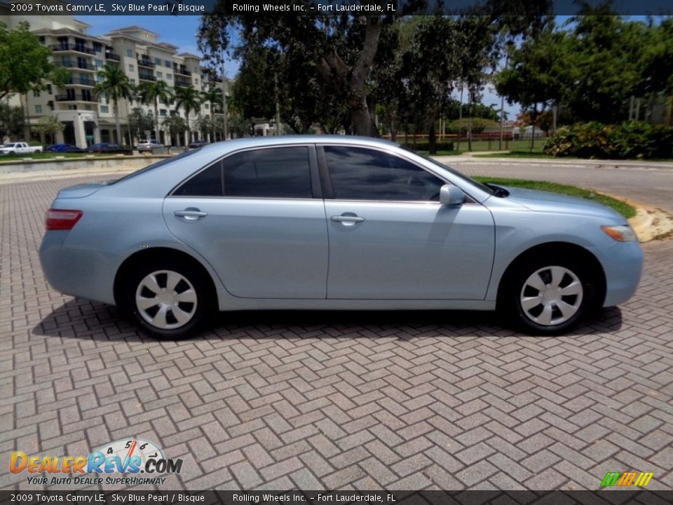 2009 Toyota Camry LE Sky Blue Pearl / Bisque Photo #11