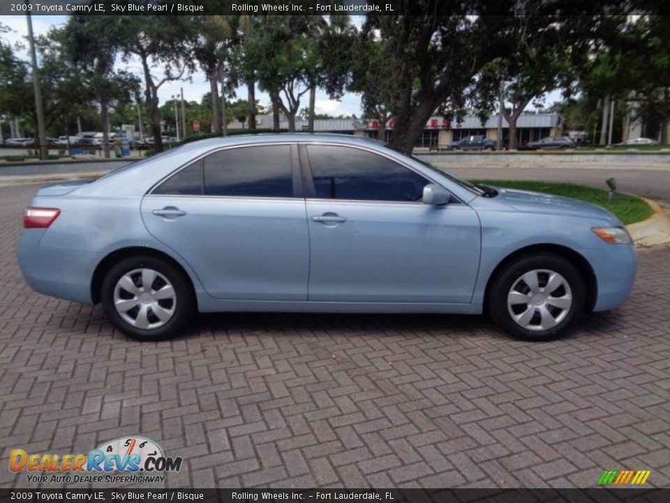 2009 Toyota Camry LE Sky Blue Pearl / Bisque Photo #27