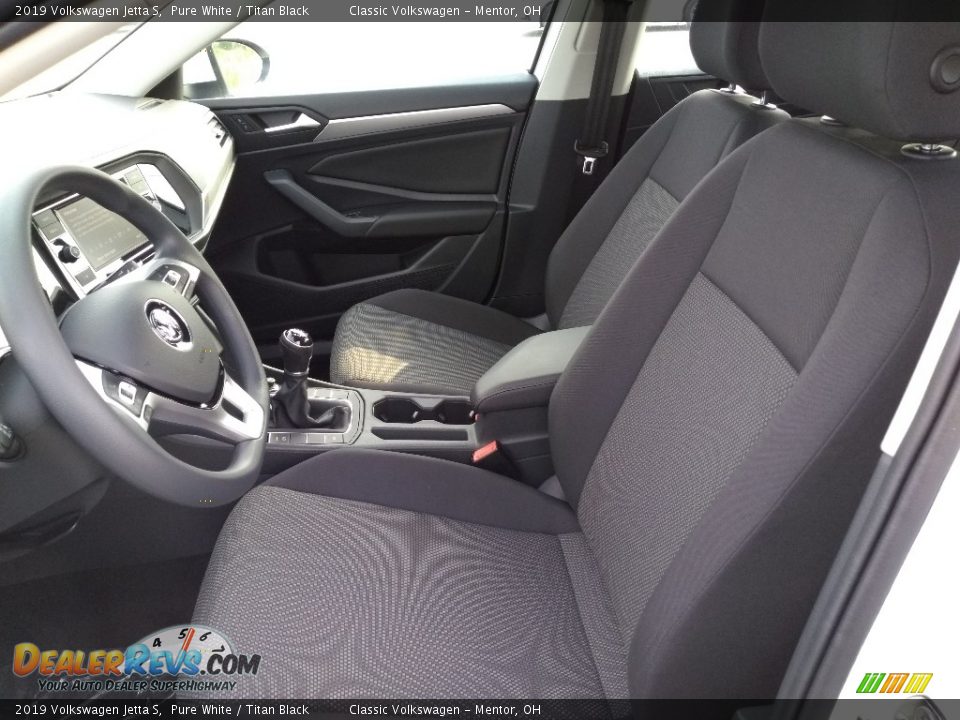Front Seat of 2019 Volkswagen Jetta S Photo #3