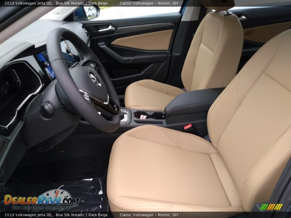 Front Seat of 2019 Volkswagen Jetta SEL Photo #3