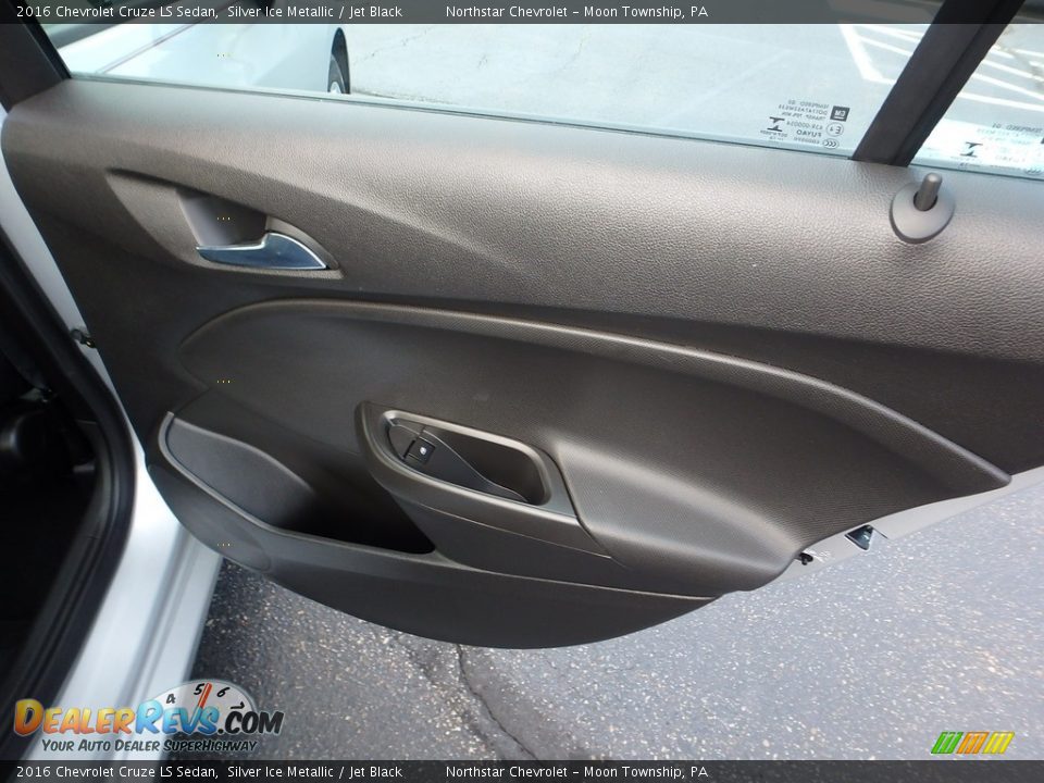 2016 Chevrolet Cruze LS Sedan Silver Ice Metallic / Jet Black Photo #19