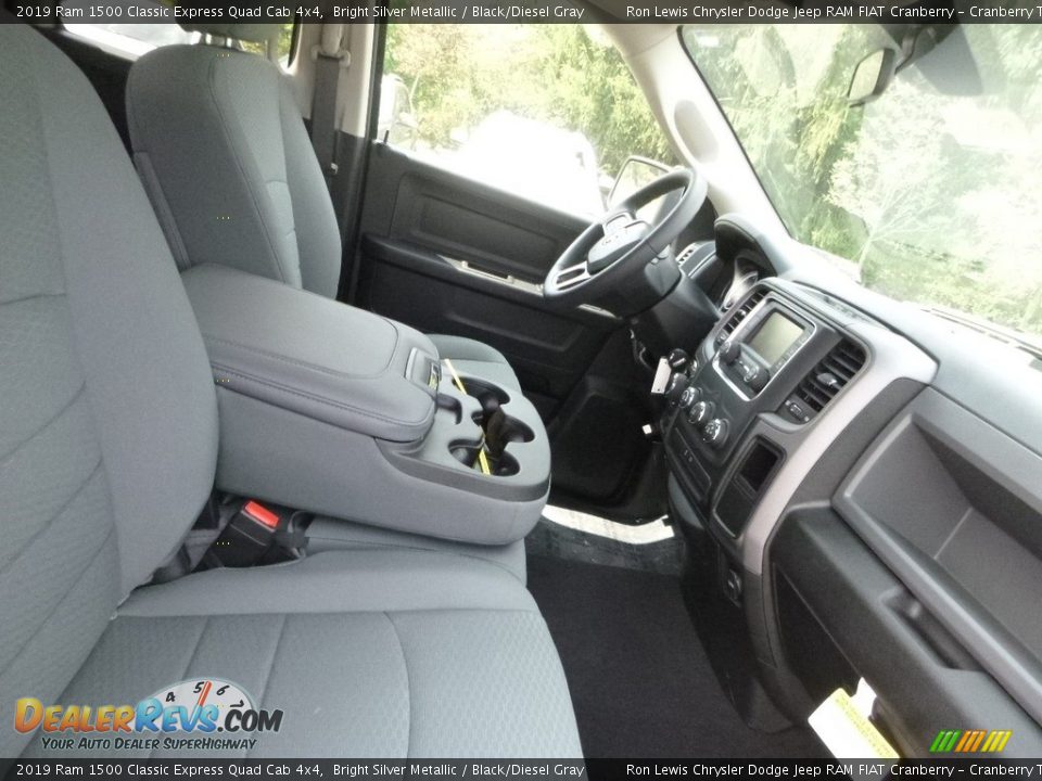 2019 Ram 1500 Classic Express Quad Cab 4x4 Bright Silver Metallic / Black/Diesel Gray Photo #10
