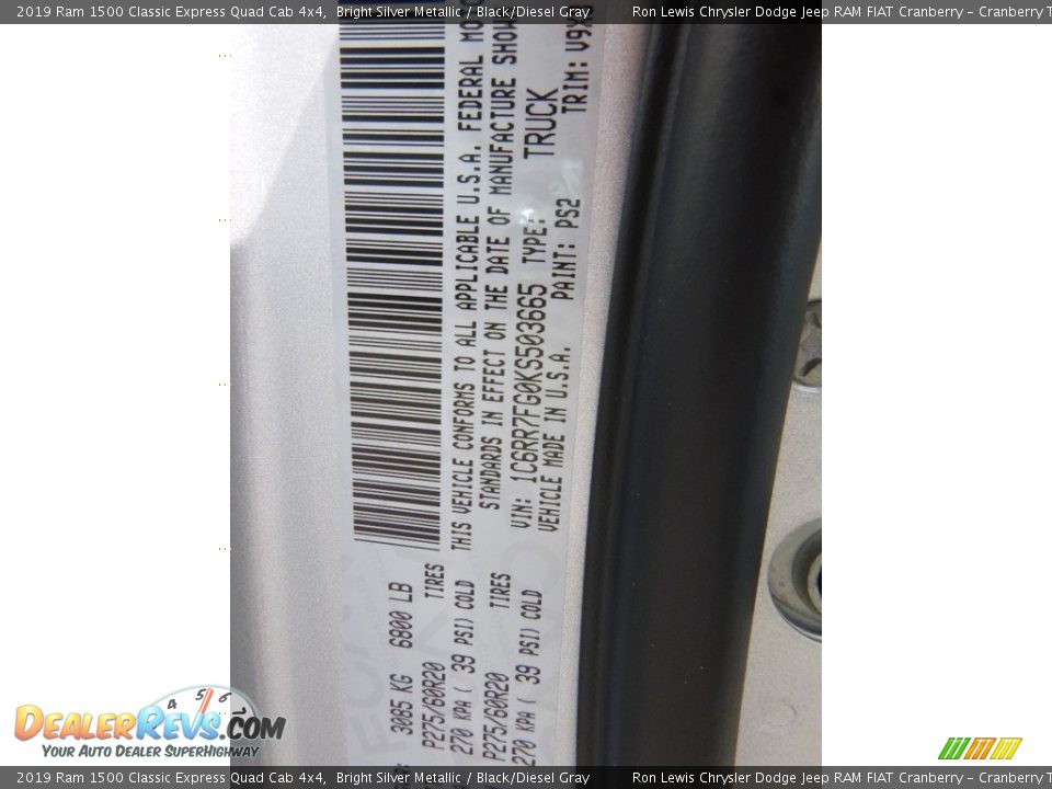 2019 Ram 1500 Classic Express Quad Cab 4x4 Bright Silver Metallic / Black/Diesel Gray Photo #16